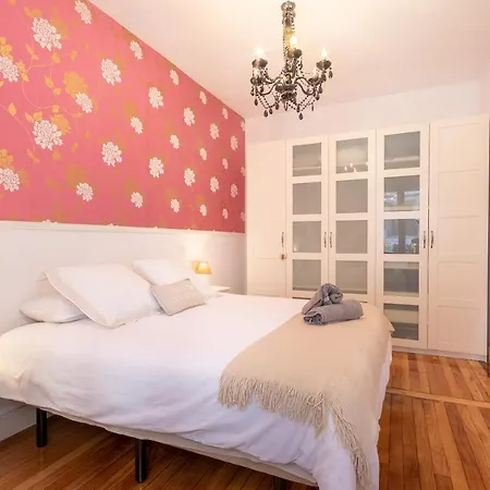 Between Old Town & Guggenheim!! Private Parking Apartment Bilbao