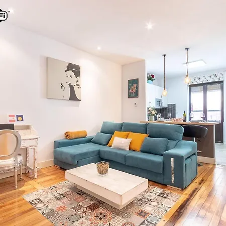 Apartment Between Old Town & Guggenheim!! Private Parking Bilbao
