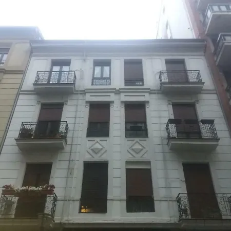 Apartment Between Old Town & Guggenheim!! Private Parking Bilbao