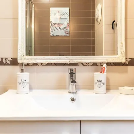 Between Old Town & Guggenheim!! Private Parking ビルバオ