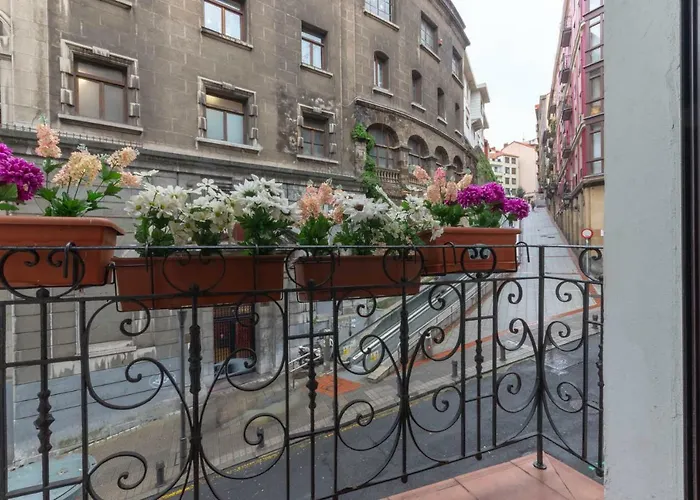 Between Old Town & Guggenheim!! Private Parking Апартаменты *