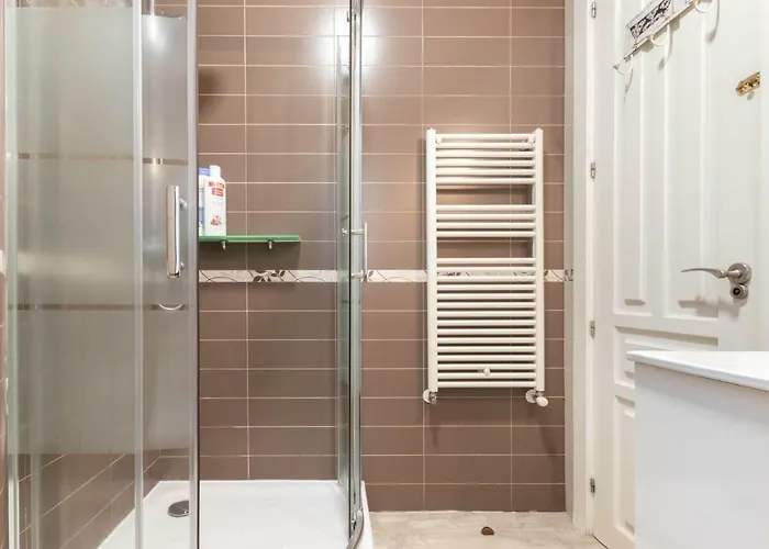 Between Old Town & Guggenheim!! Private Parking アパート *